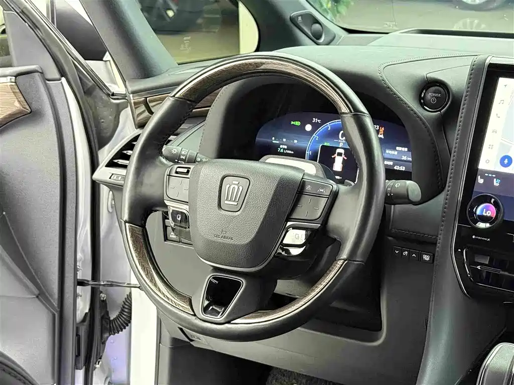 Toyota Vellfire 2024 2.5L Executive