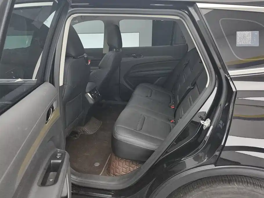 Ford Equator Sport — миниатюра 11
