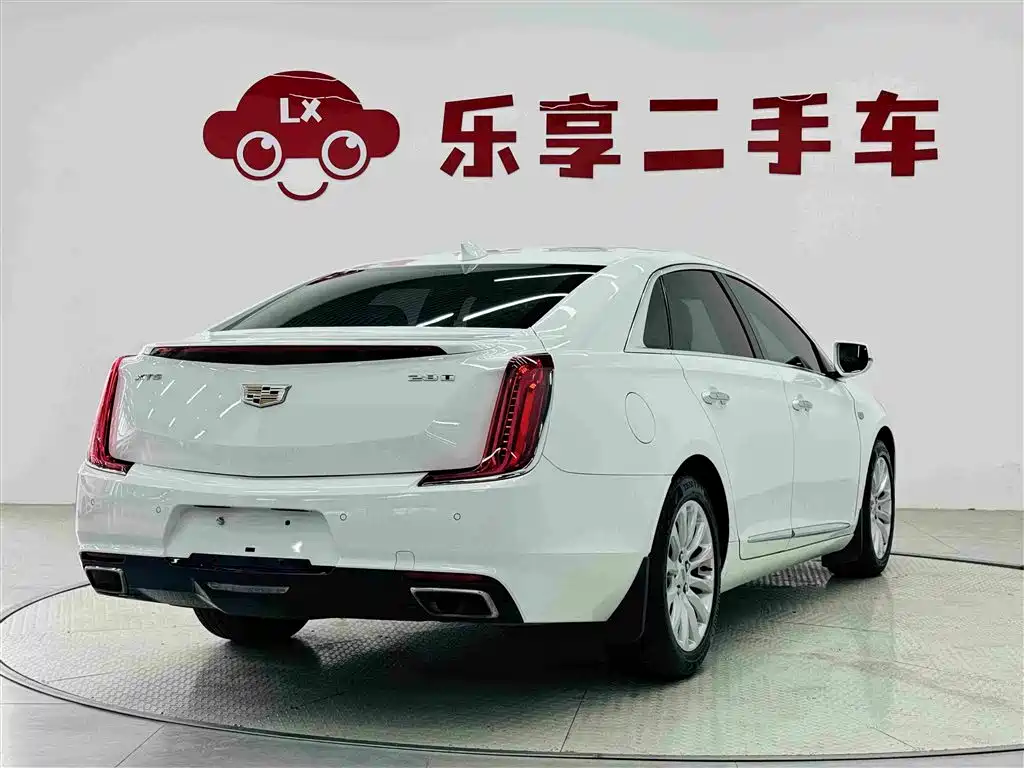 Cadillac XTS 2018 28T