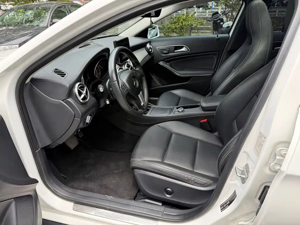 Mercedes-Benz GLA 2016 GLA 220 4MATIC Luxury