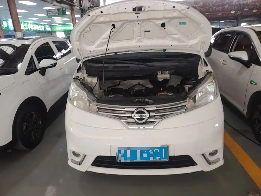 Nissan NV200 — миниатюра 20