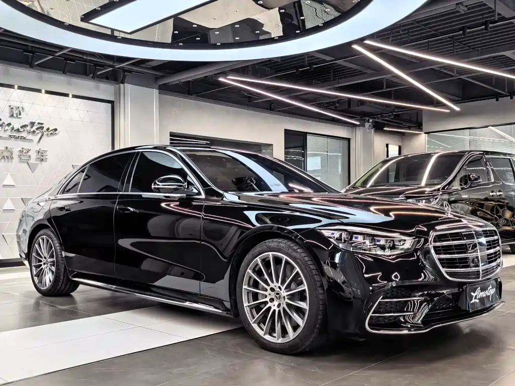 Mercedes-Benz S-Class 2025
