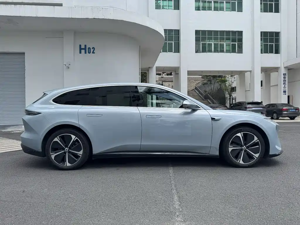 NIO ET5T 2025 75kWh Touring
