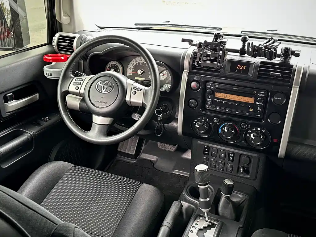 Toyota FJ Cruiser — миниатюра 20
