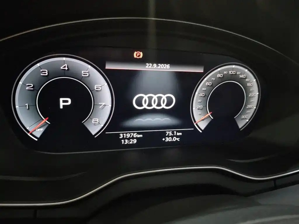 Audi Q5L Sportback — миниатюра 12