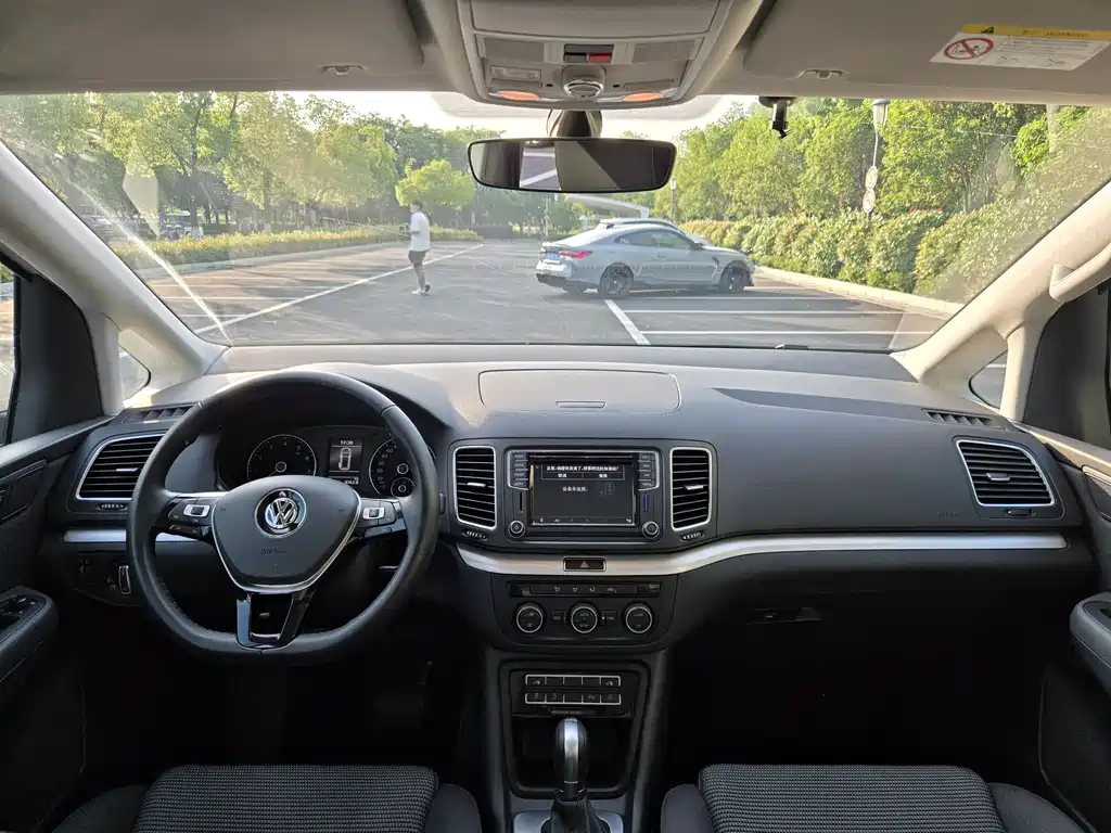 Volkswagen Xia 2016 380TSI 7 мест