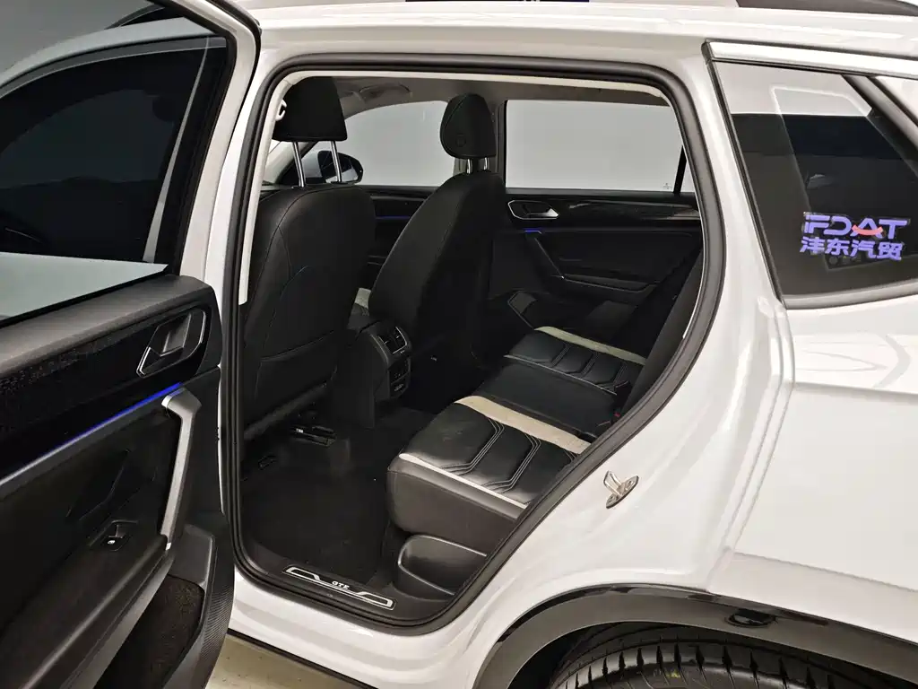Volkswagen Tayron GTE — миниатюра 17