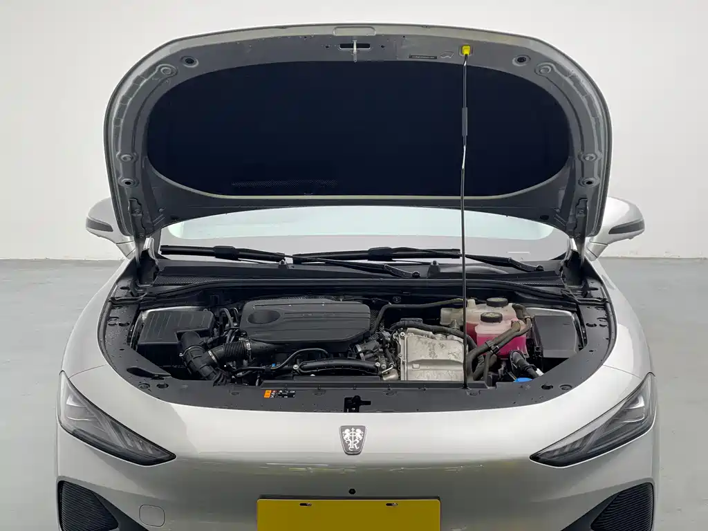 Roewe D7 2023 DMH 125km