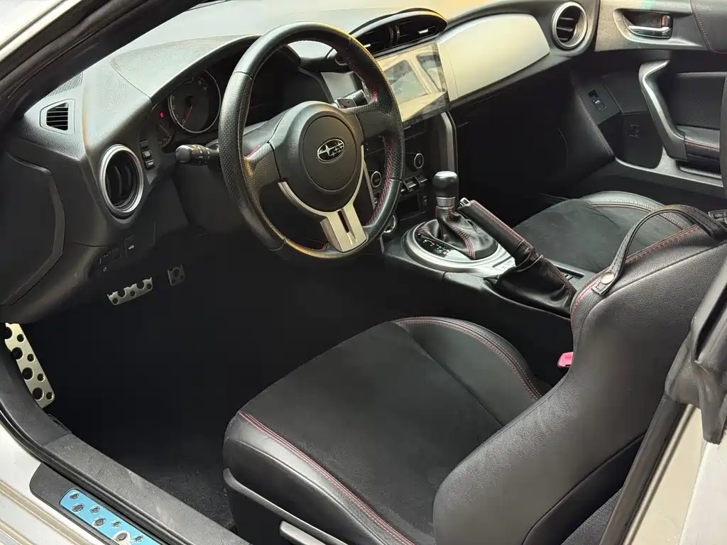 Subaru BRZ — миниатюра 7
