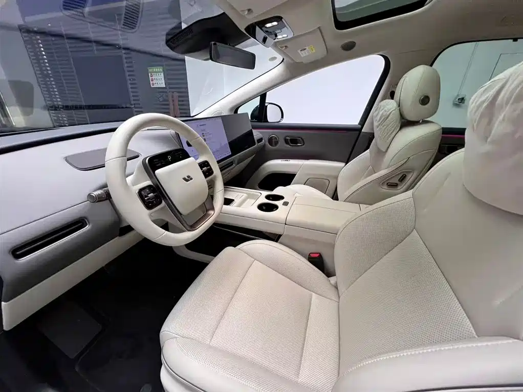 Li Auto i8 2025 Standard