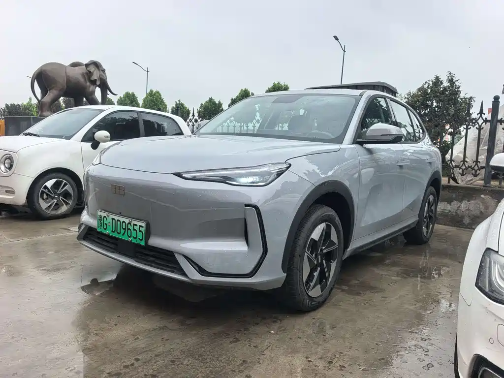 Geely Galaxy E5