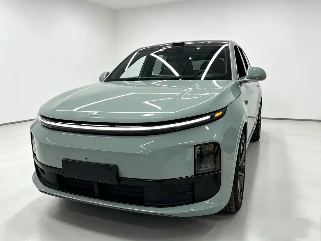 Li Auto L6