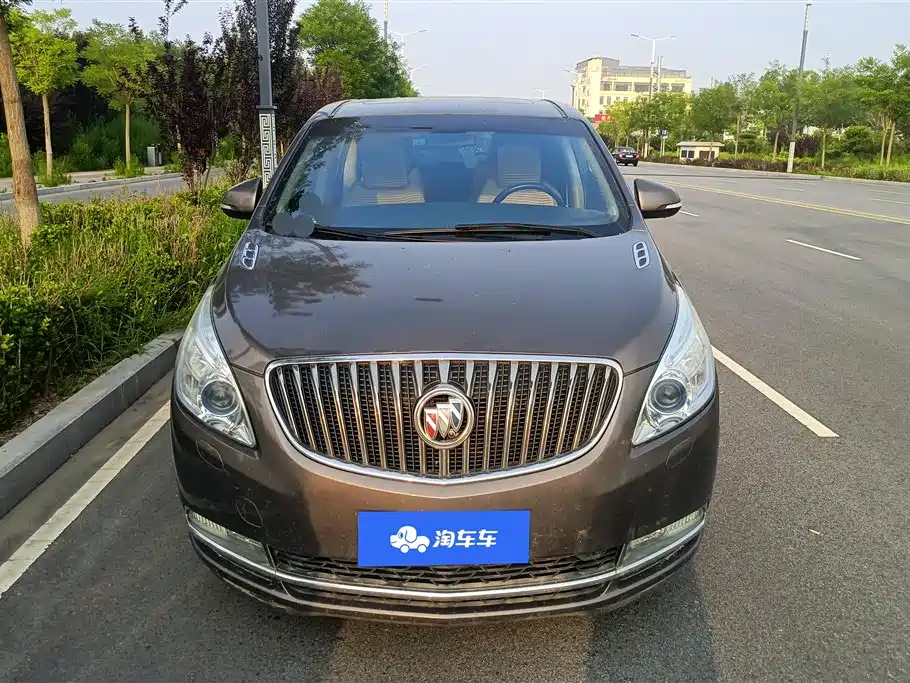 Buick GL8 2015 2.4L Luxury Premium