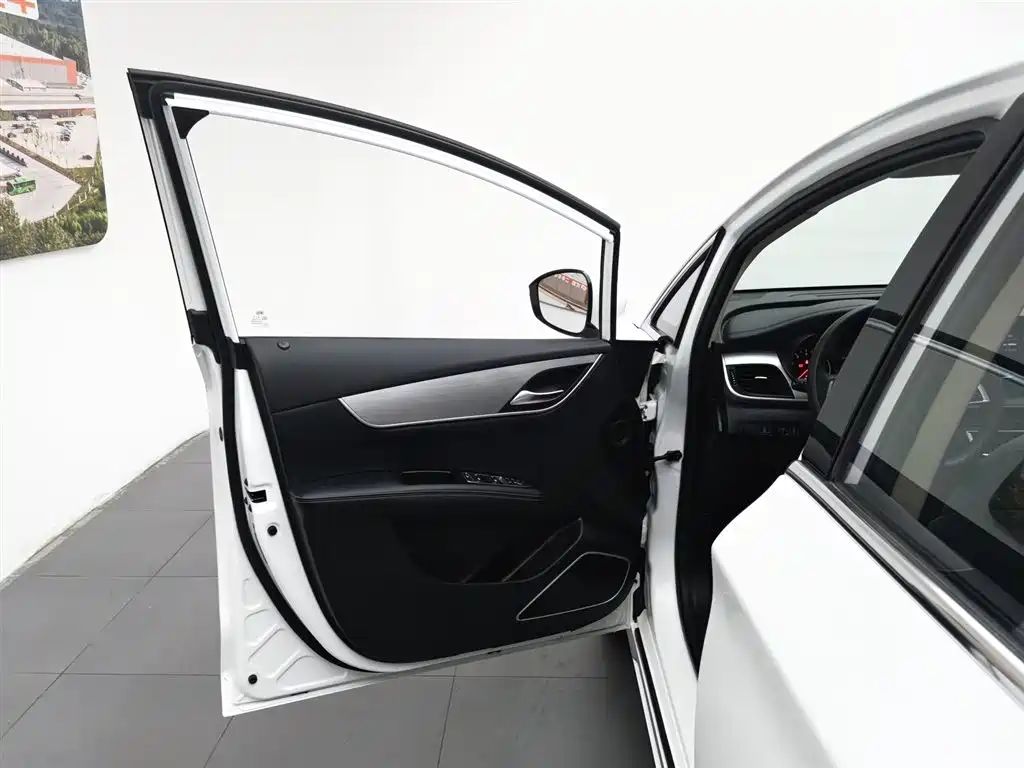 BYD Song MAX MAX 2021 1.5T MT Luxury 7 мест