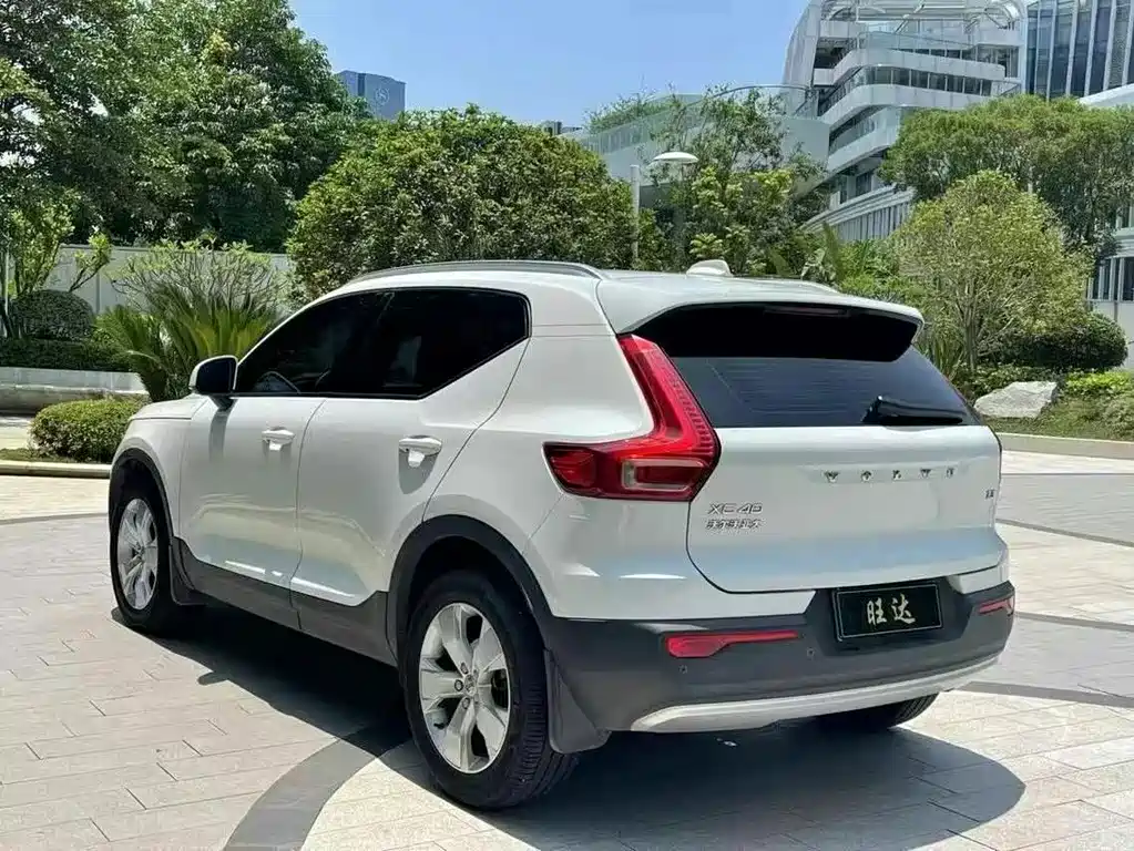 Volvo XC40 — миниатюра 8