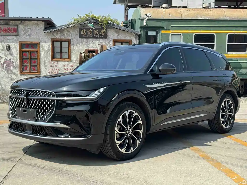 Lincoln Nautilus 2024