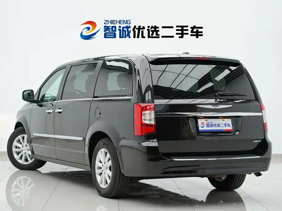 Chrysler Grand Voyager (Import) 3.6L Luxury Edition, фото 36