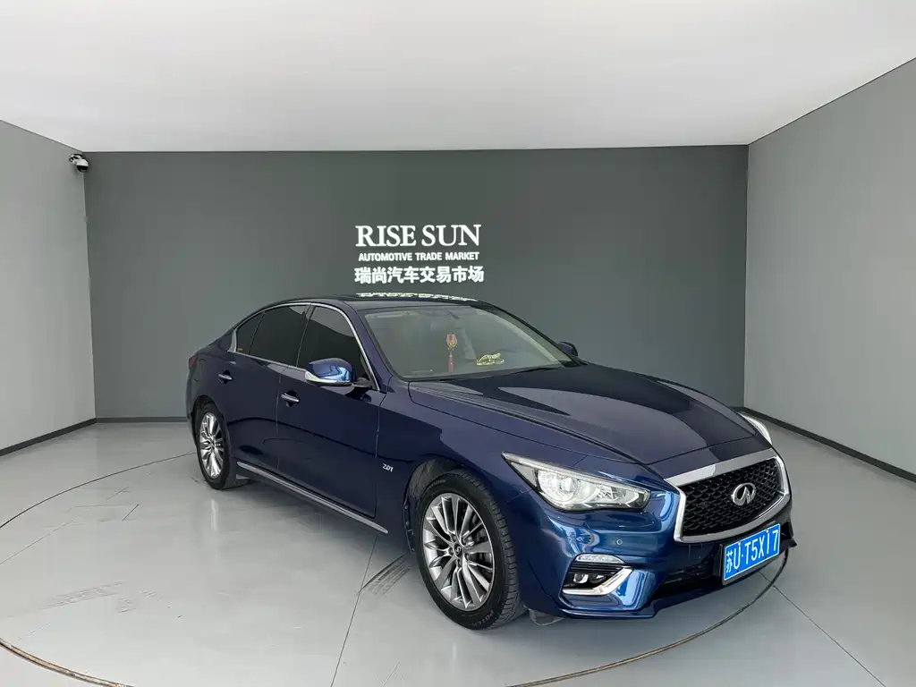 INFINITI  Q50L