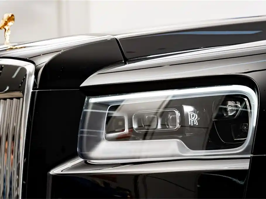 Rolls-Royce Cullinan 2024 мест