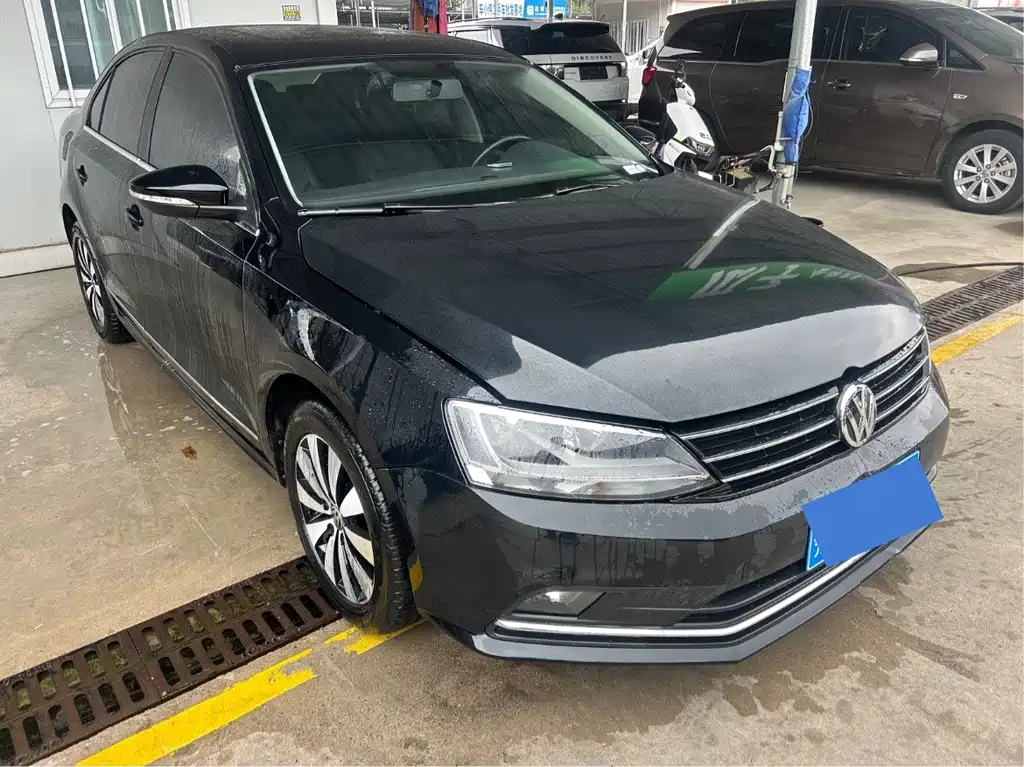 Volkswagen Sagitar 2018