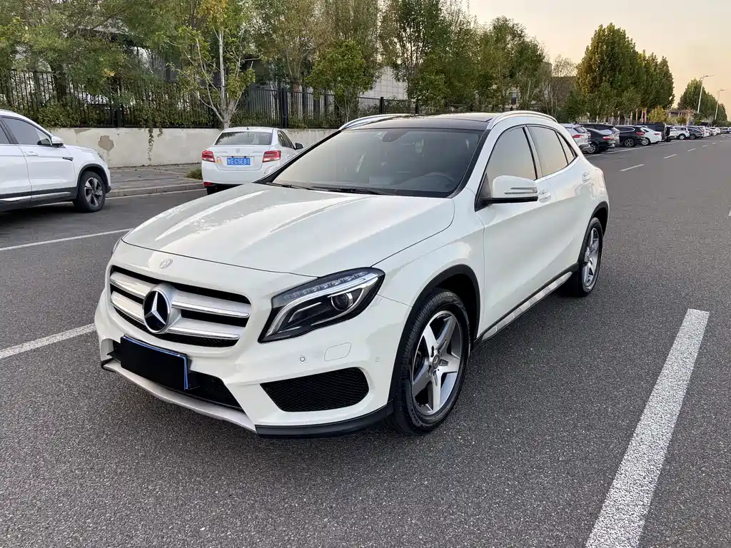 Mercedes-Benz GLA (Import)