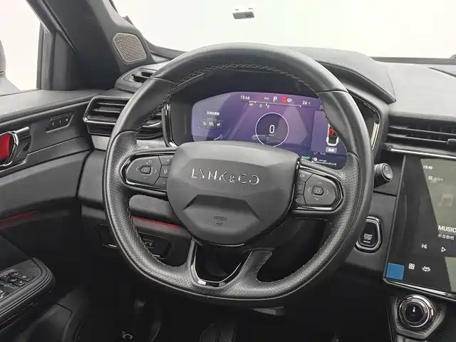 Lynk & Co 01 EM-P — миниатюра 7