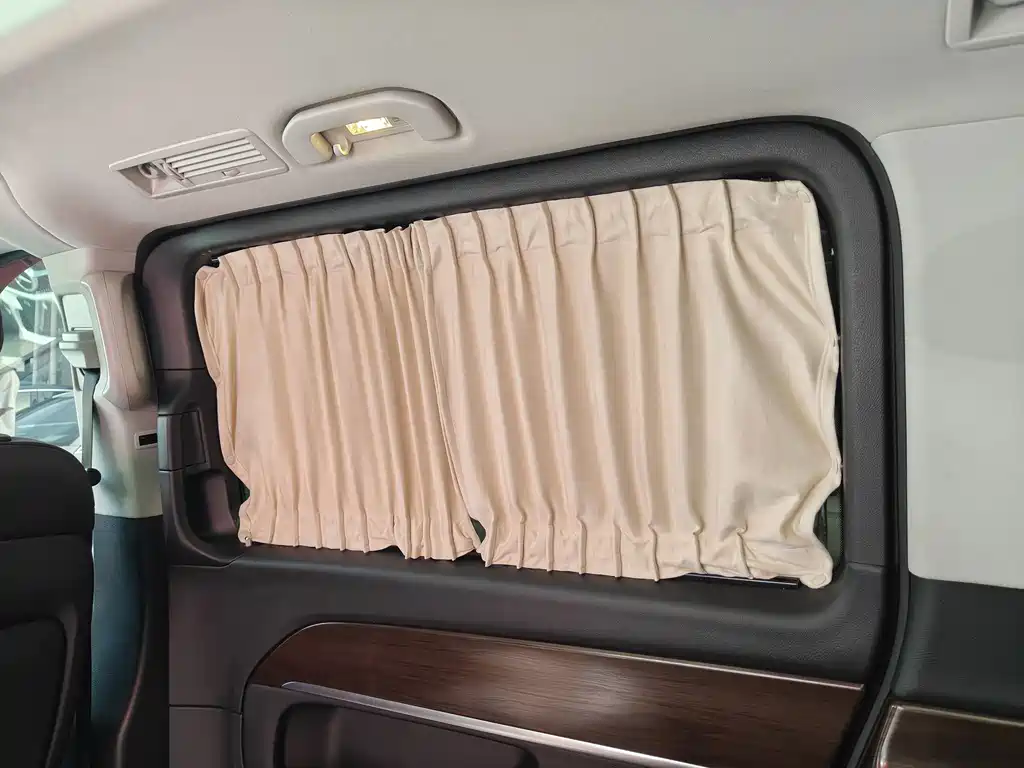 MERCEDES-BENZ V CLASS