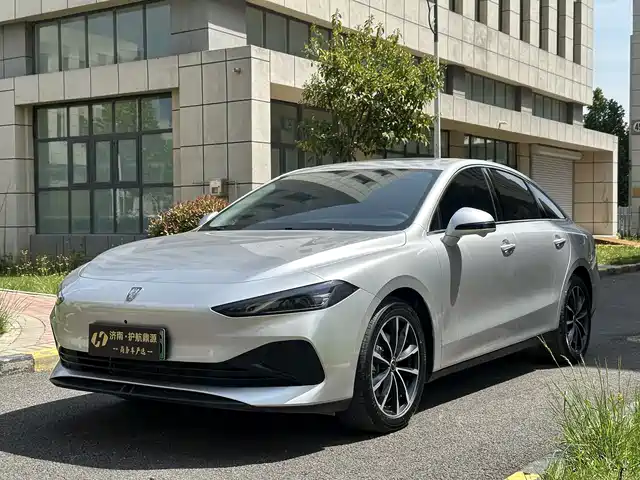 2025 Roewe D7 DMH