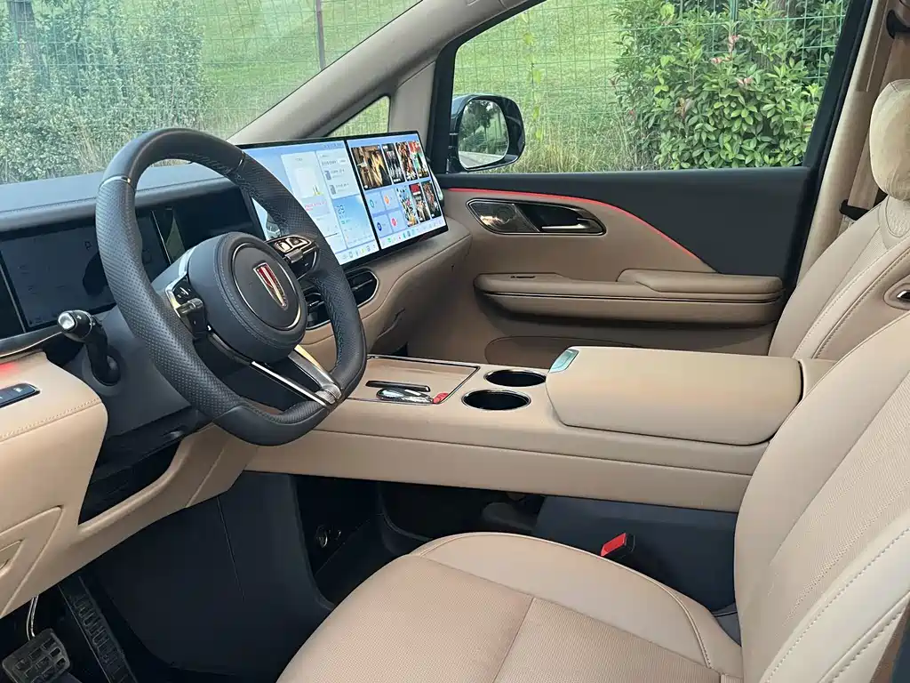 Hongqi Hongqi HQ9 PHEV — миниатюра 6