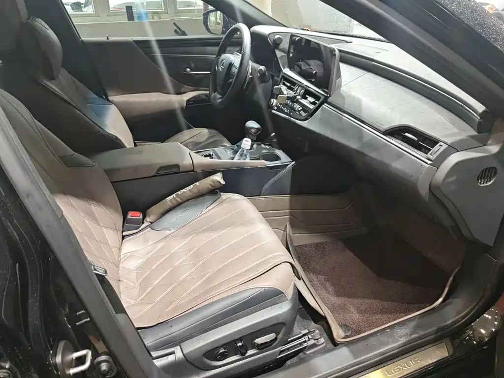 Lexus ES 2023 200