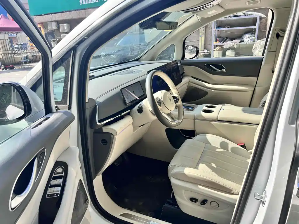 LANTU AUTOMOBILE LANTU DREAMER