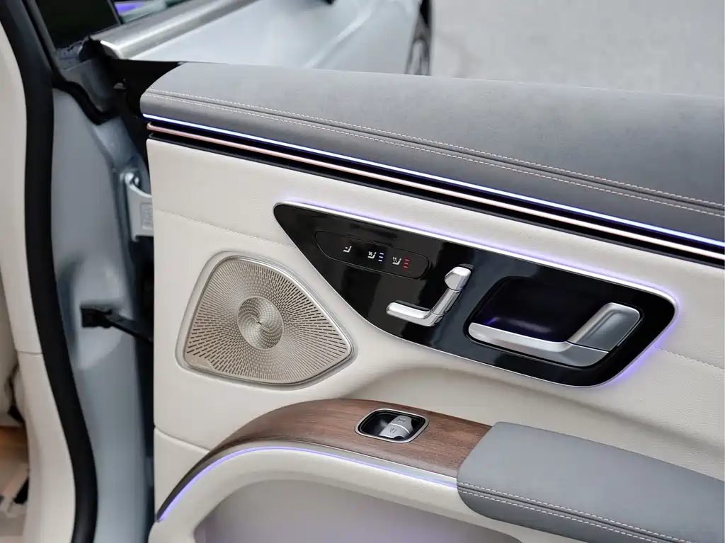 Mercedes-Benz EQS — миниатюра 13