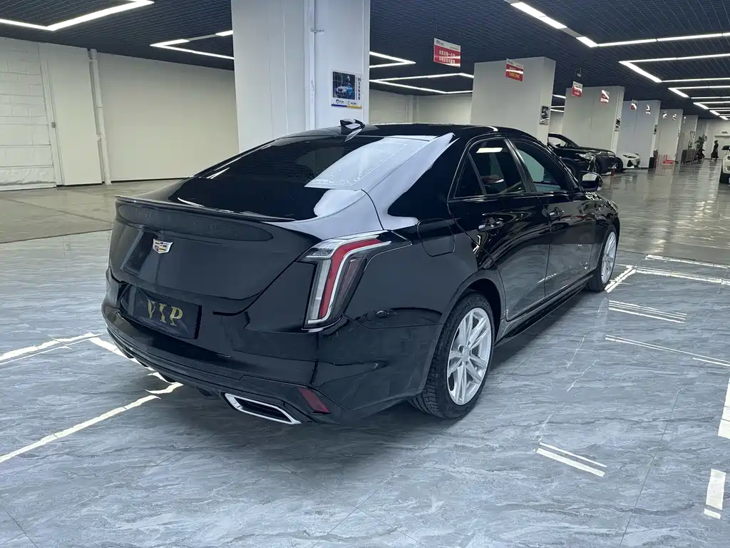 CADILLAC CT4