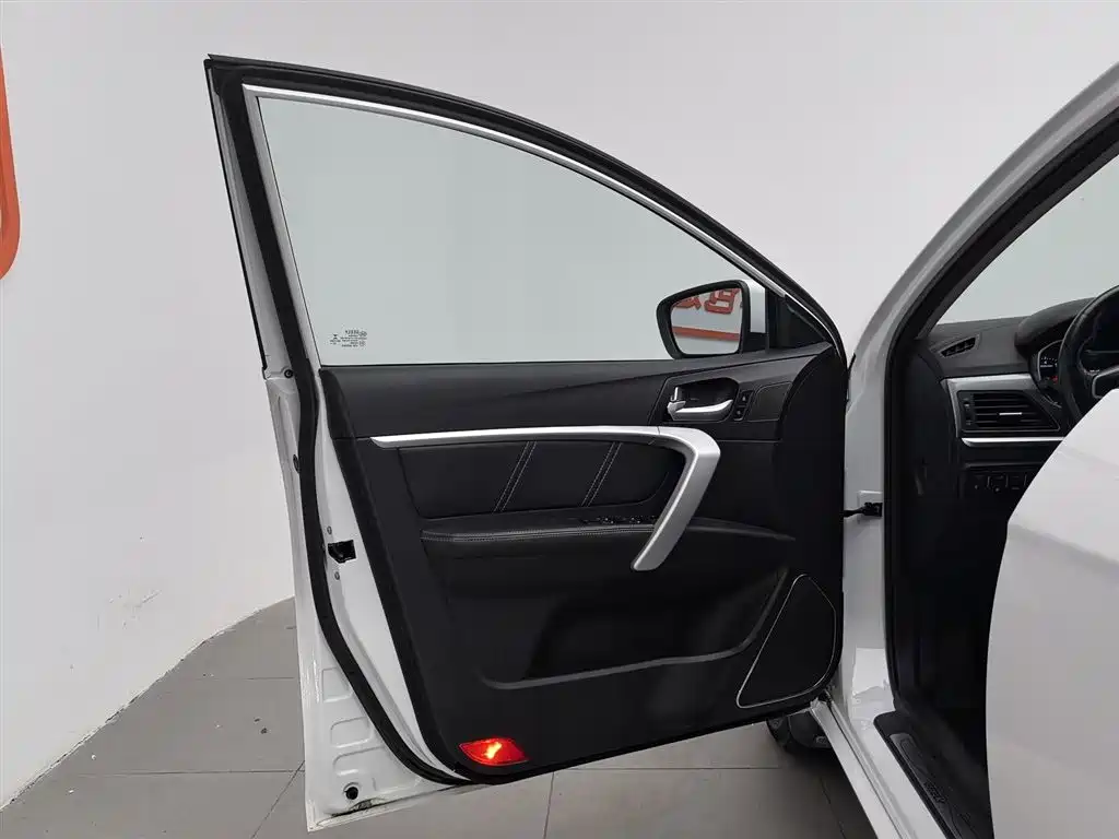 Geely Emgrand 2017 1.5L MT