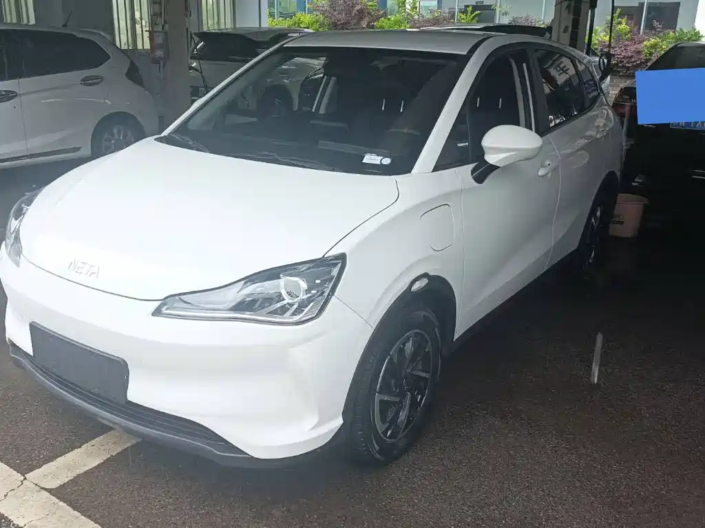 Neta Neta V 2022