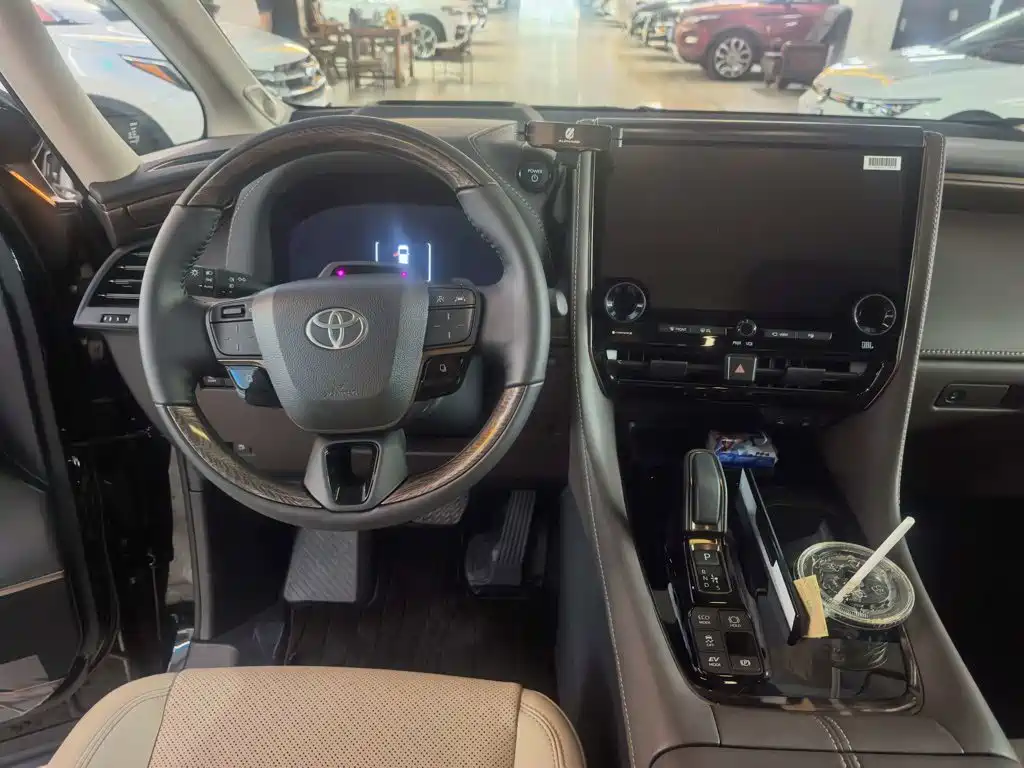 Toyota Alphard 2024 2.5L Premium