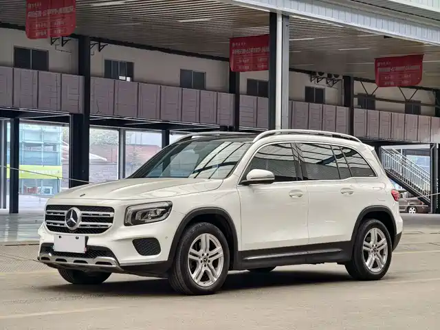 MERCEDES-BENZ GLB