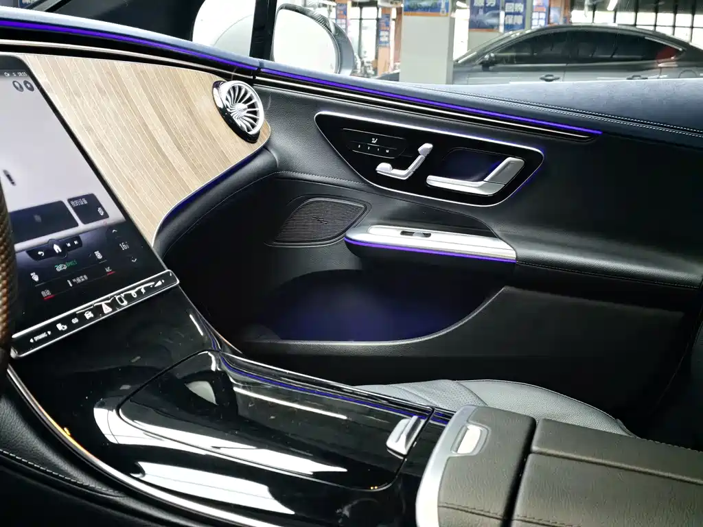 Mercedes-Benz EQE — миниатюра 9