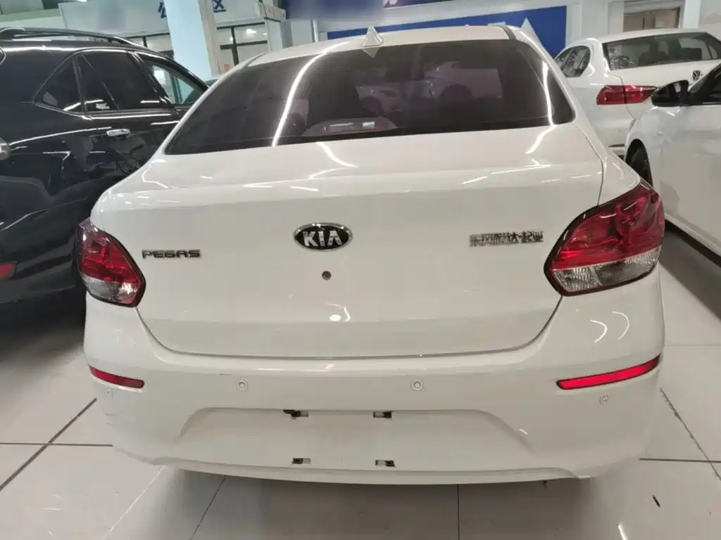 Kia Huanchi — миниатюра 6