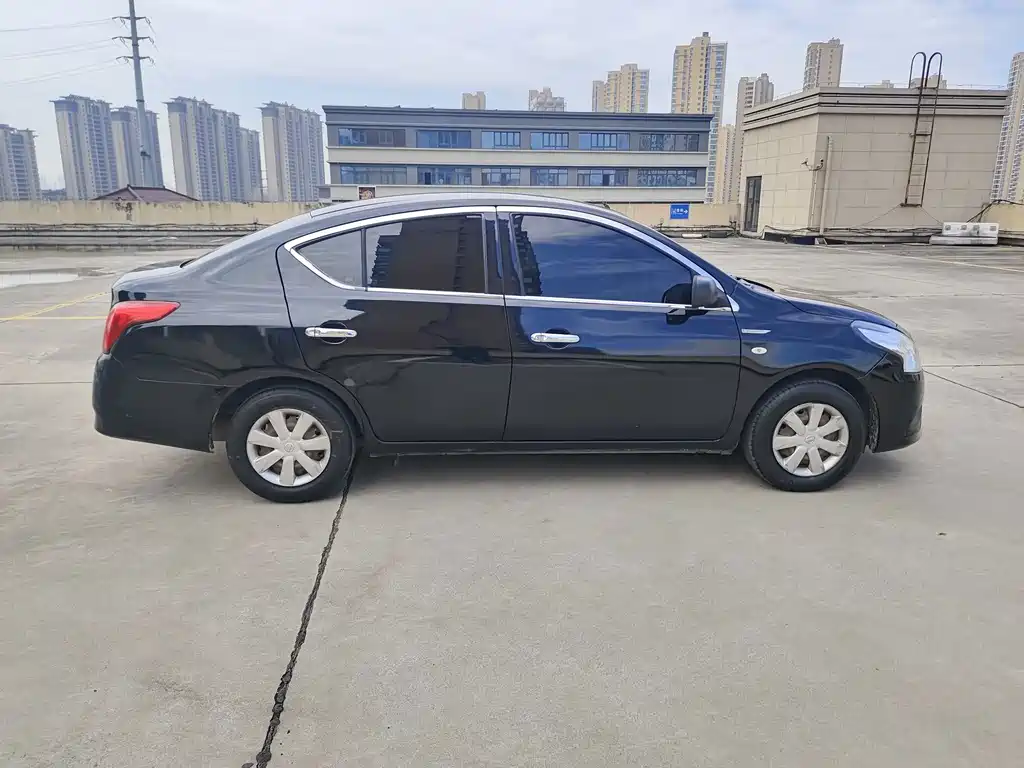 Nissan Sunny — миниатюра 5