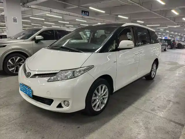 TOYOTA PREVIA 2017
