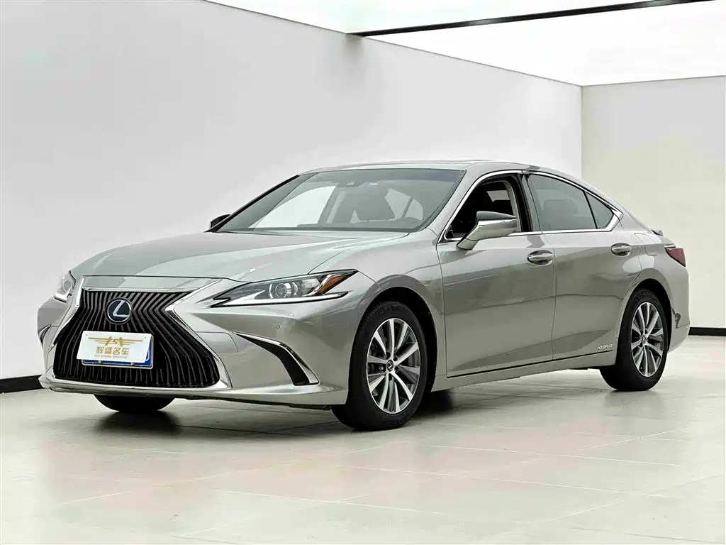 Lexus ES 2019
