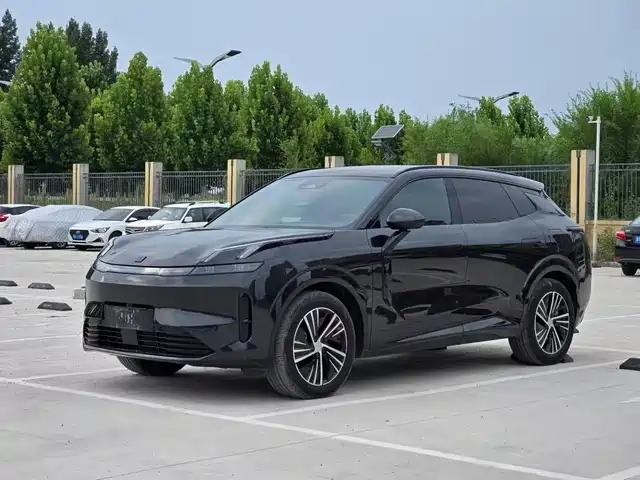 2023 Lynk & Co 08