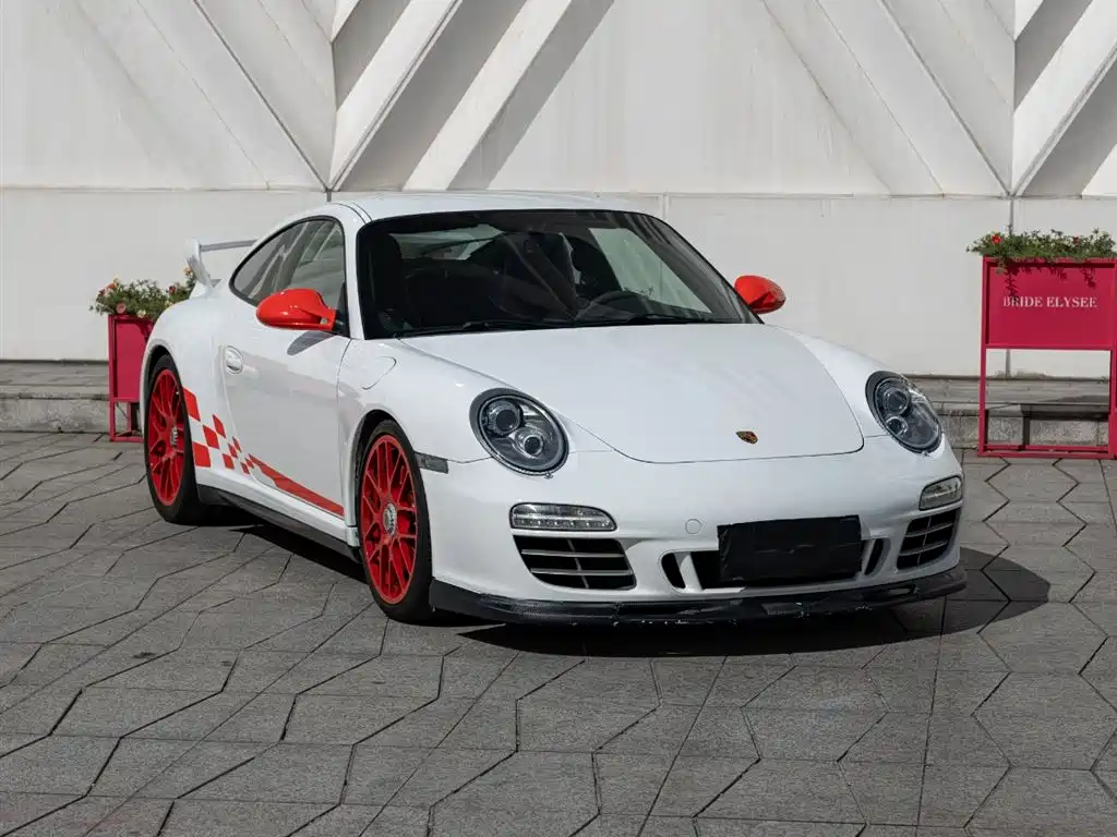 Porsche 911 2011 Carrera 4 GTS Coupe 3.8L