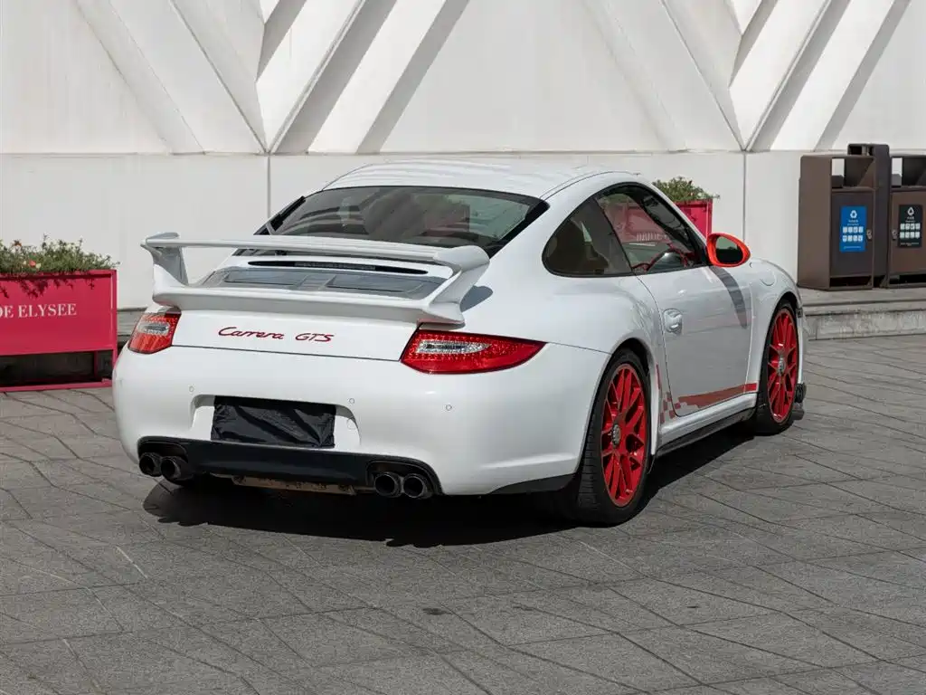 Porsche 911 2011 Carrera 4 GTS Coupe 3.8L