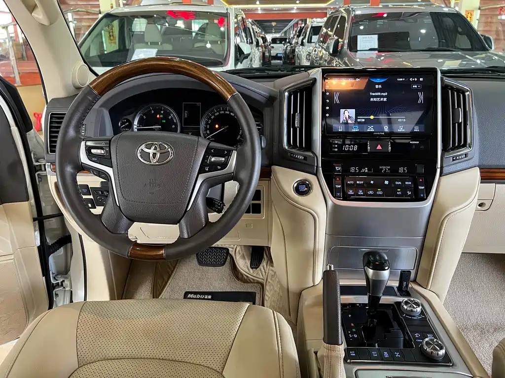 Toyota Land Cruiser — миниатюра 13