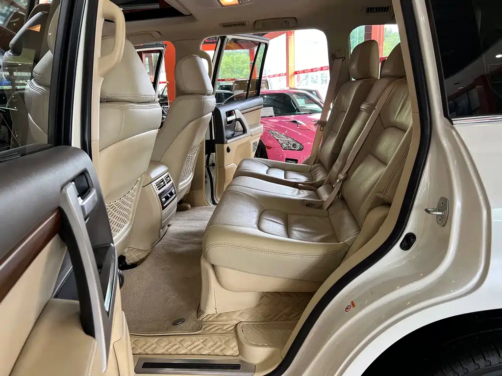 Toyota Land Cruiser — миниатюра 8