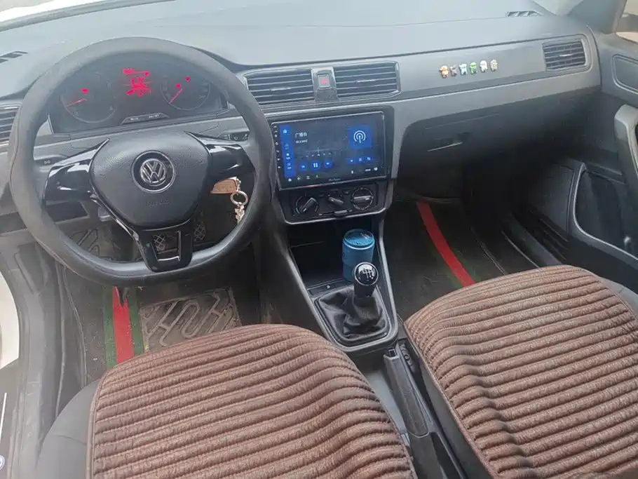 Volkswagen Santana — миниатюра 12