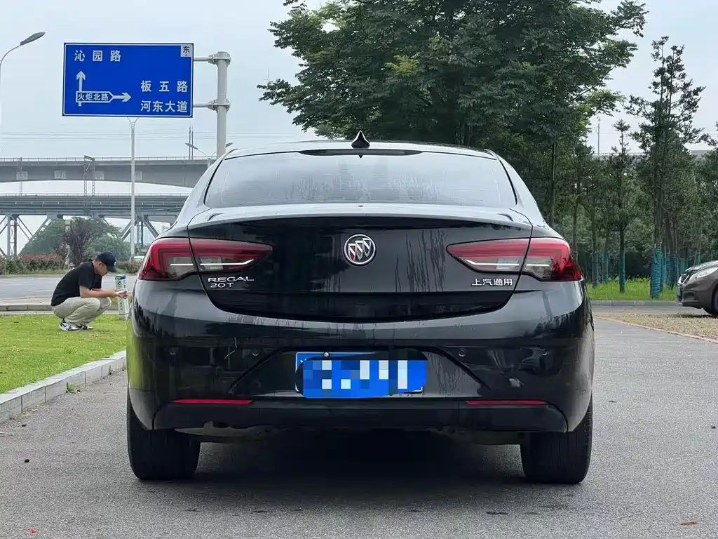 Buick Regal — миниатюра 7