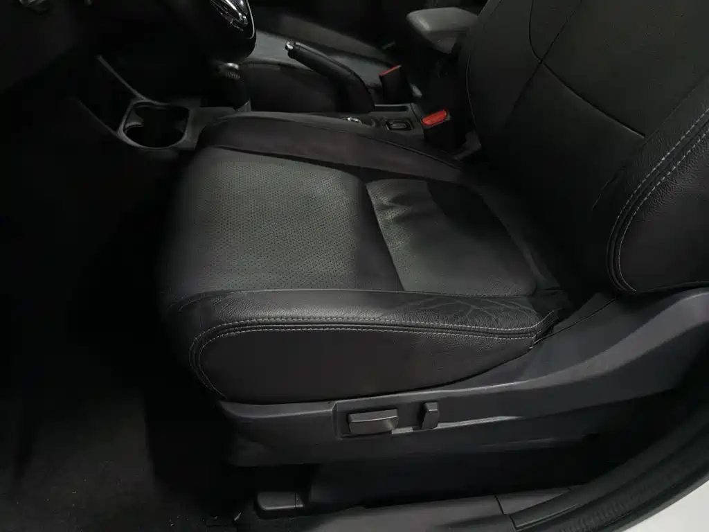 Mitsubishi Outlander (Import) — миниатюра 20